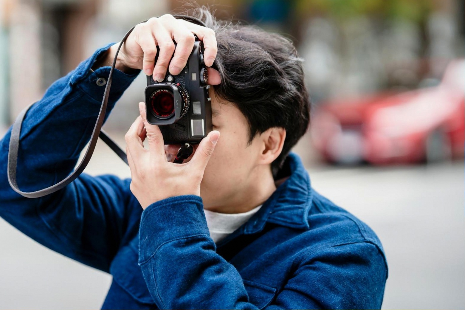 Product Photography: Light, Surface, and the Shot That Sells